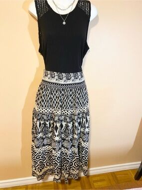 Suzy Shier XL Black & Cream Boho Printed Maxi Skirt Rayon & Cotton